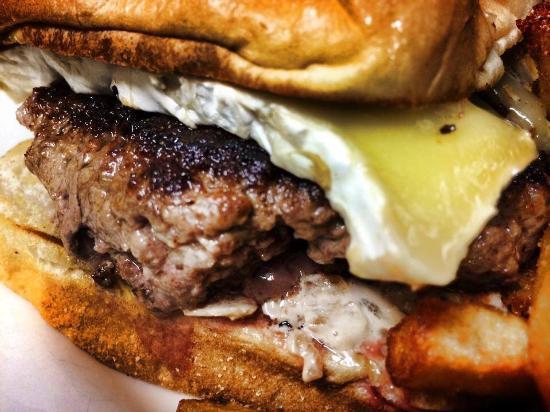 Old School Bar and Grill